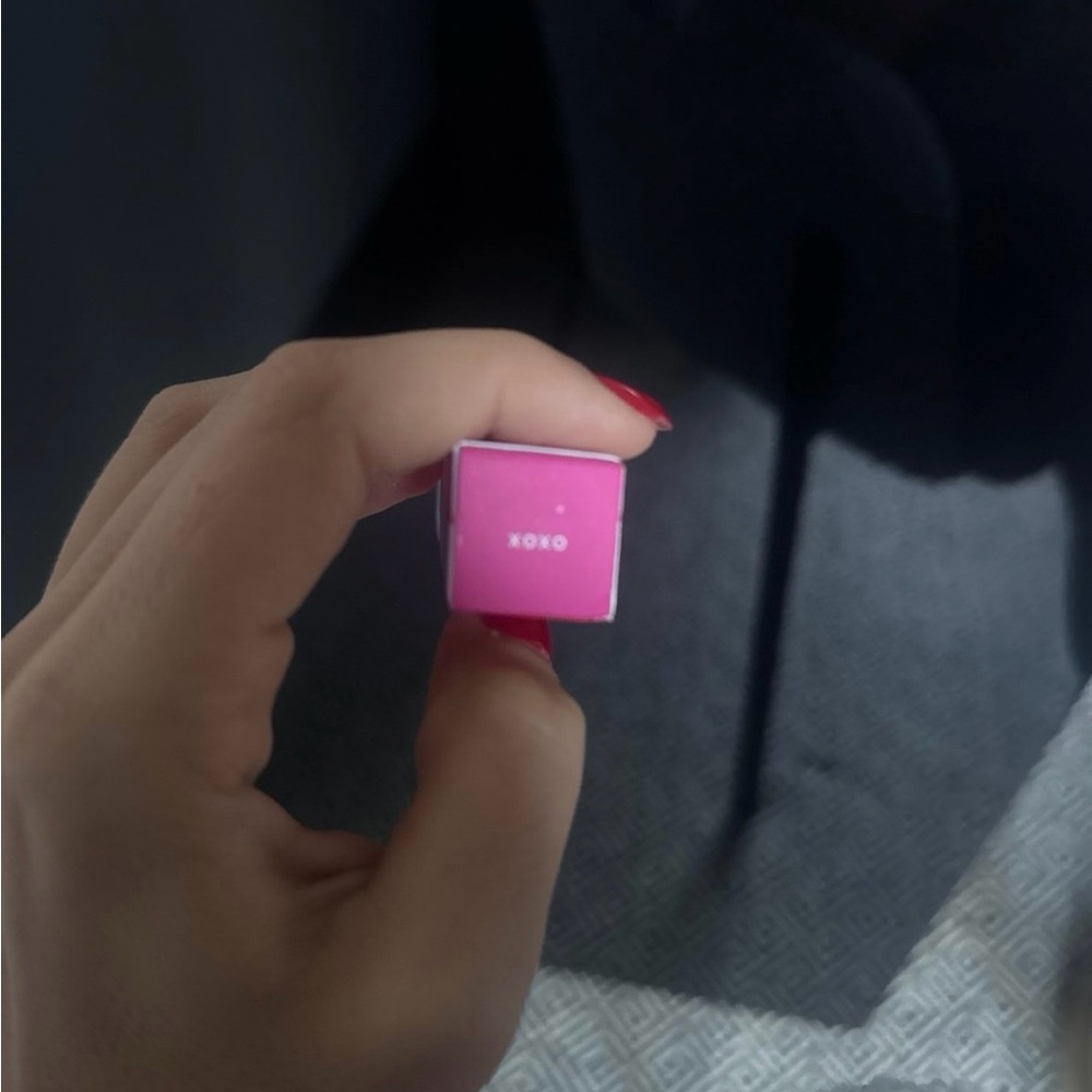 Tower 28 ShineOn Lip Jelly - xoxo - Picture 2 of 3